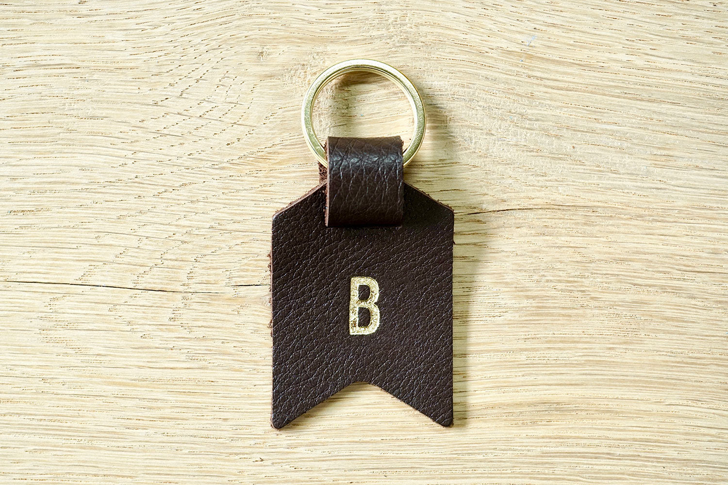 Personalised Daddy keyring from Bookshell Bindery monogrammed with 1 initial